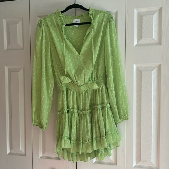 Lorena Dress in Green Clip Dot from Revolve. (Size small but could fit a Medium) - Picture 2 of 4